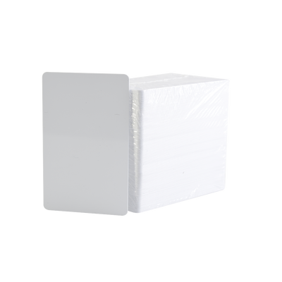 Tarjetas PVC / CR80 / 30 mil / 500 Piezas / 5.40 x 8.57 cm / Impresión de Alta Definición / Sin Tecnología
