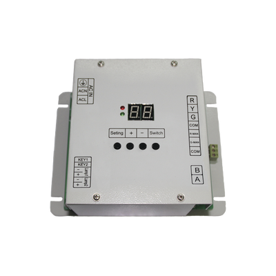 Controlador de Tráfico Peatonal / 5 Salidas / 110 VCA / Gabinete con Montaje / Integración Alarma Acústica