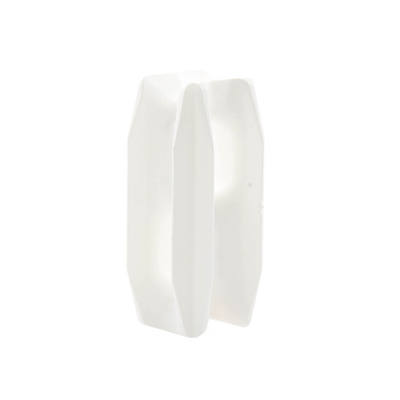 Aislador de Esquina para Cerco Eléctrico / Aislamiento 18 kV / Resistencia Mecánica 10.2 kg / Anti UV / 66 mm x 31.6 mm / Acabado Blanco