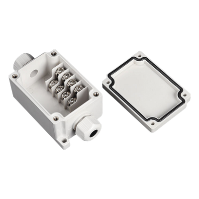 Caja de Conexión Exterior / 4 Líneas Paralelo / IP66 / Calibre 12-22 AWG / -40°C a +120°C / 110 VCA / 12-24 VCC